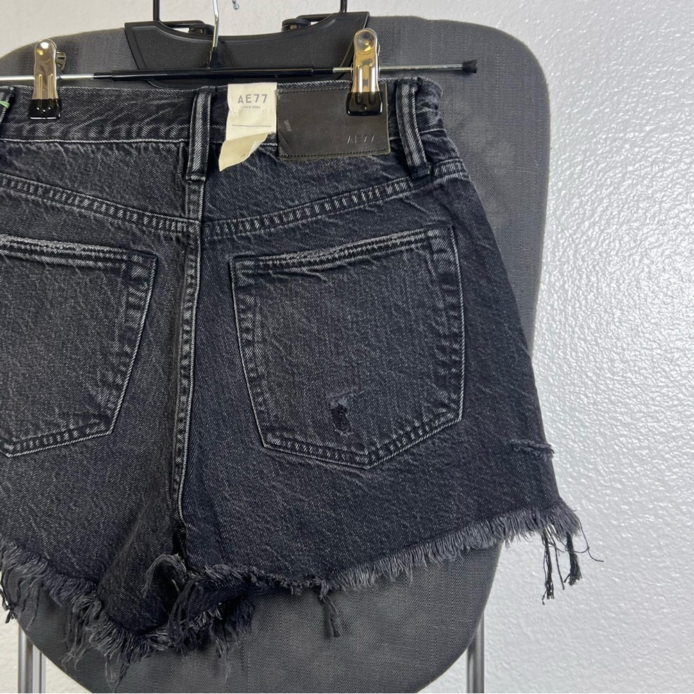 AE77 The High-Rise Cut-Off Women’s Stylish Black Denim Shorts Size 24 - Picture 6 of 13